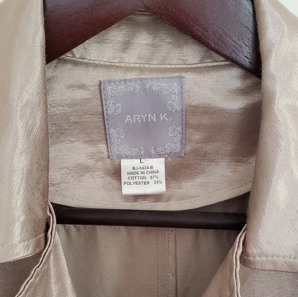 Metallic 3/4 sleeve trench velvet buttons - Picture 7 of 12